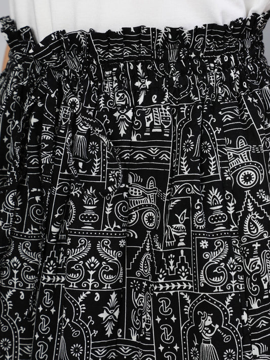 Women Black Printed Wide Legged Printed Plazo With Side Pockets | LASVINI - Redefining Indian Fashion with Elegance