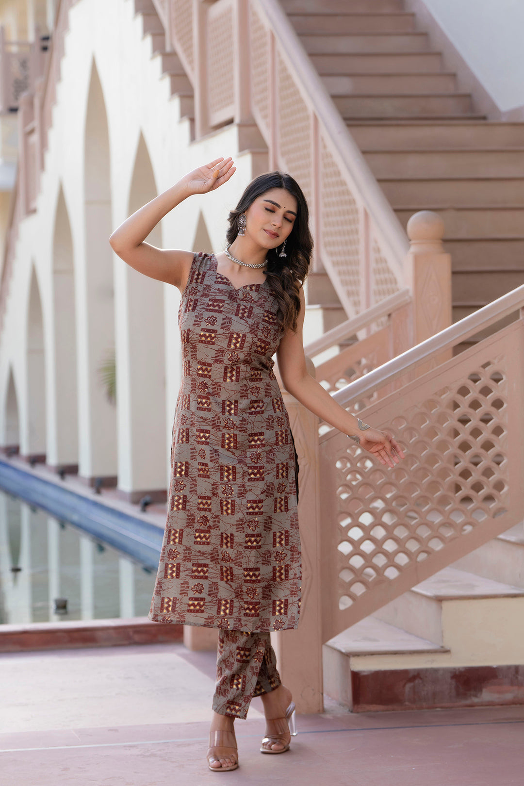 Women Grey Printed Straight Kurta With Trouser | LASVINI - Redefining Indian Fashion with Elegance
