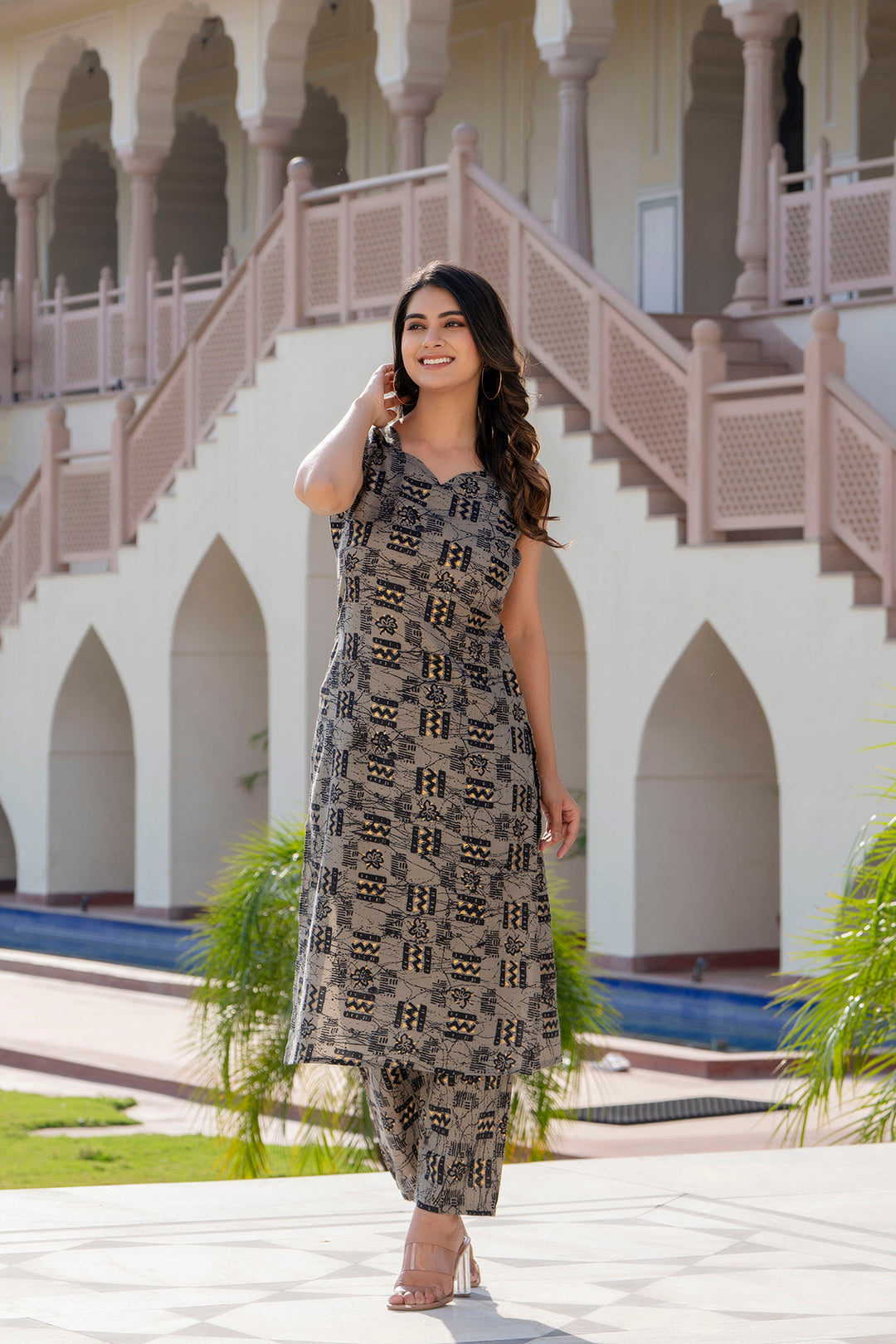 Women Grey Printed Straight Kurta With Trouser | LASVINI - Redefining Indian Fashion with Elegance