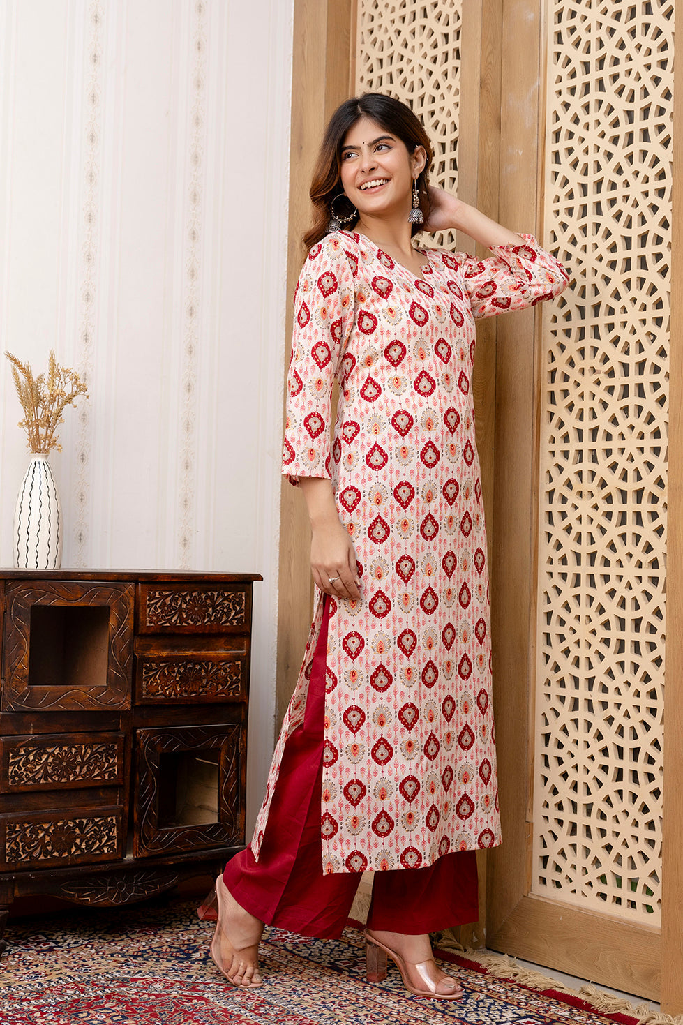 Women Maroon And Off White Printed Straight Kurta | LASVINI - Redefining Indian Fashion with Elegance