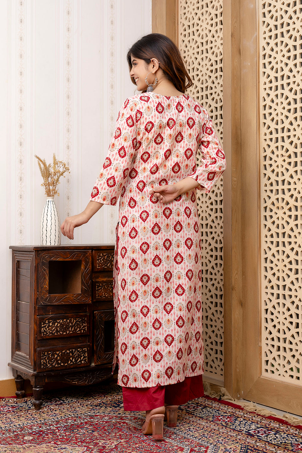 Women Maroon And Off White Printed Straight Kurta | LASVINI - Redefining Indian Fashion with Elegance