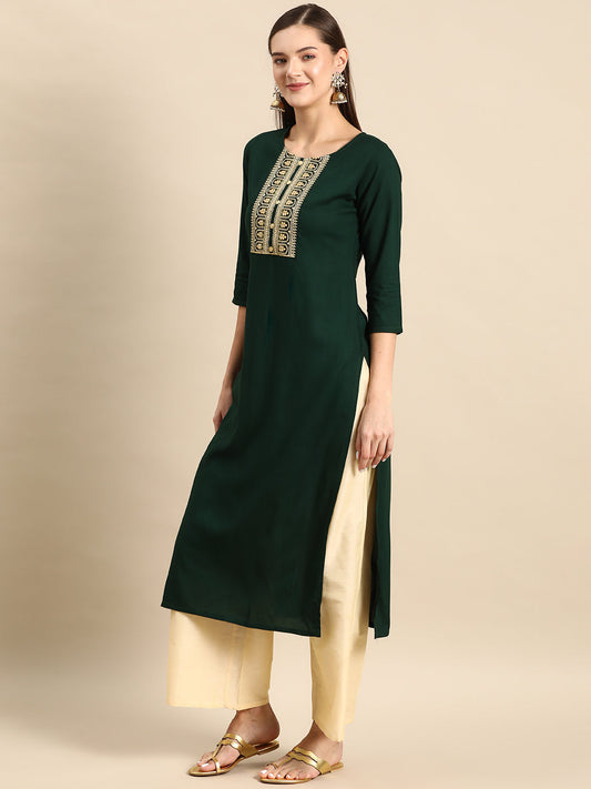 Women Green Embroidered Yoke Design Straight Kurta | LASVINI - Redefining Indian Fashion with Elegance