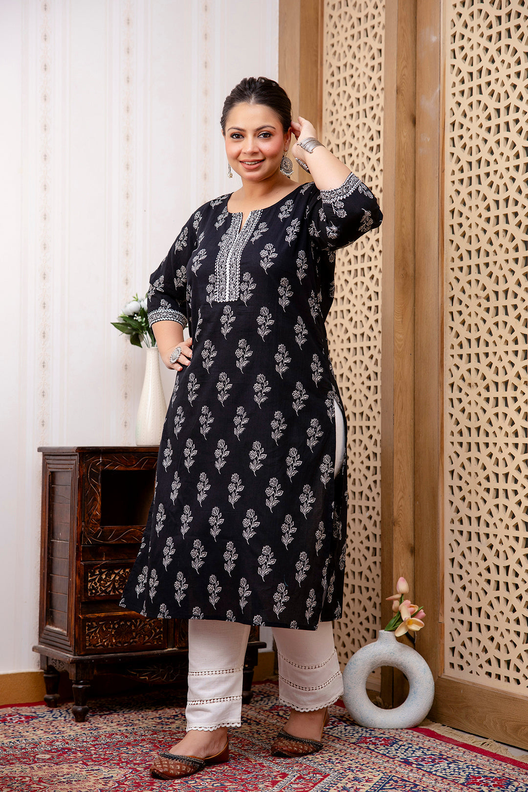 Plus Size Black Printed Straight Kurta For Women | LASVINI - Redefining Indian Fashion with Elegance