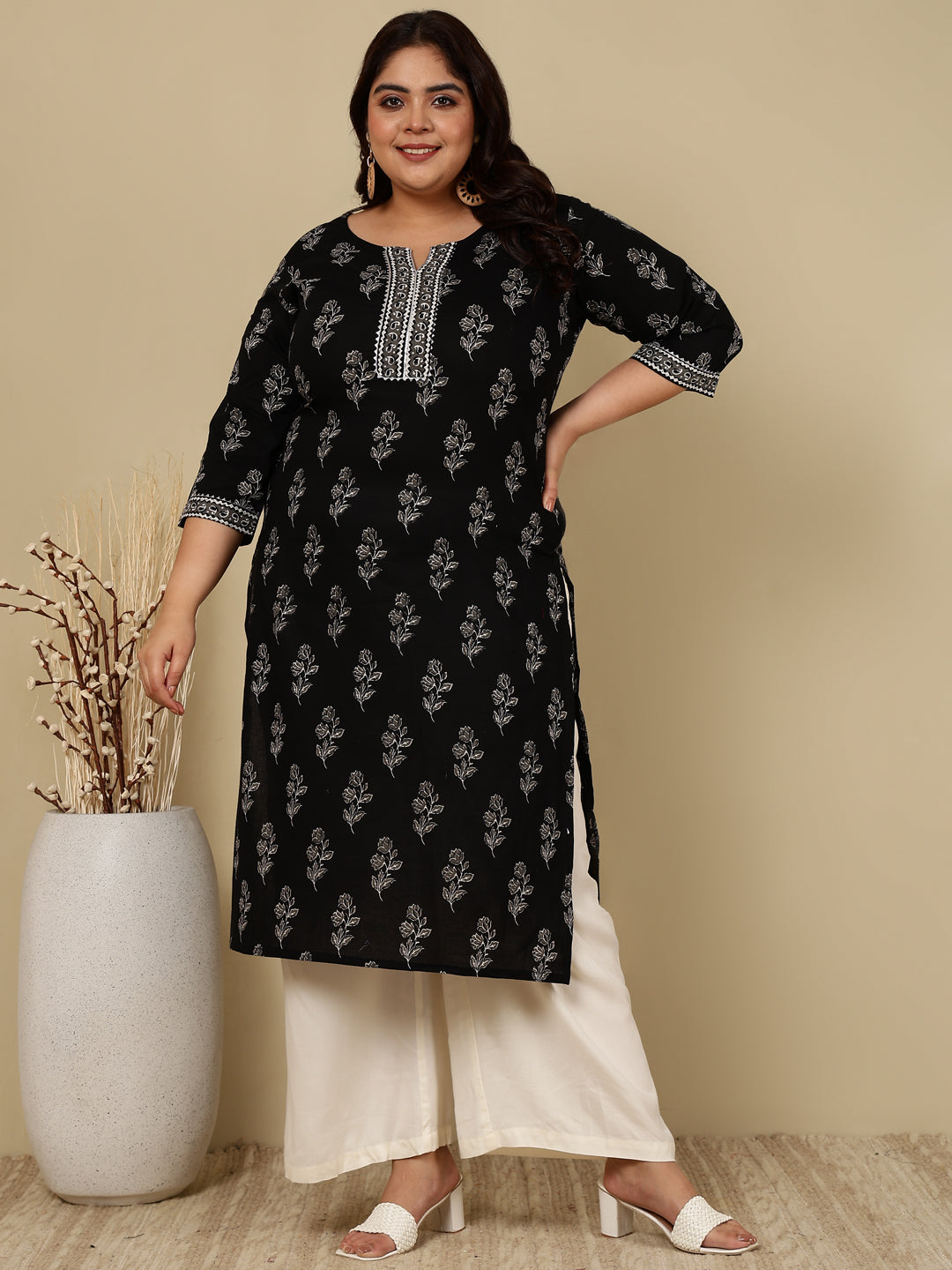 Plus Size Black Printed Straight Kurta For Women | LASVINI - Redefining Indian Fashion with Elegance