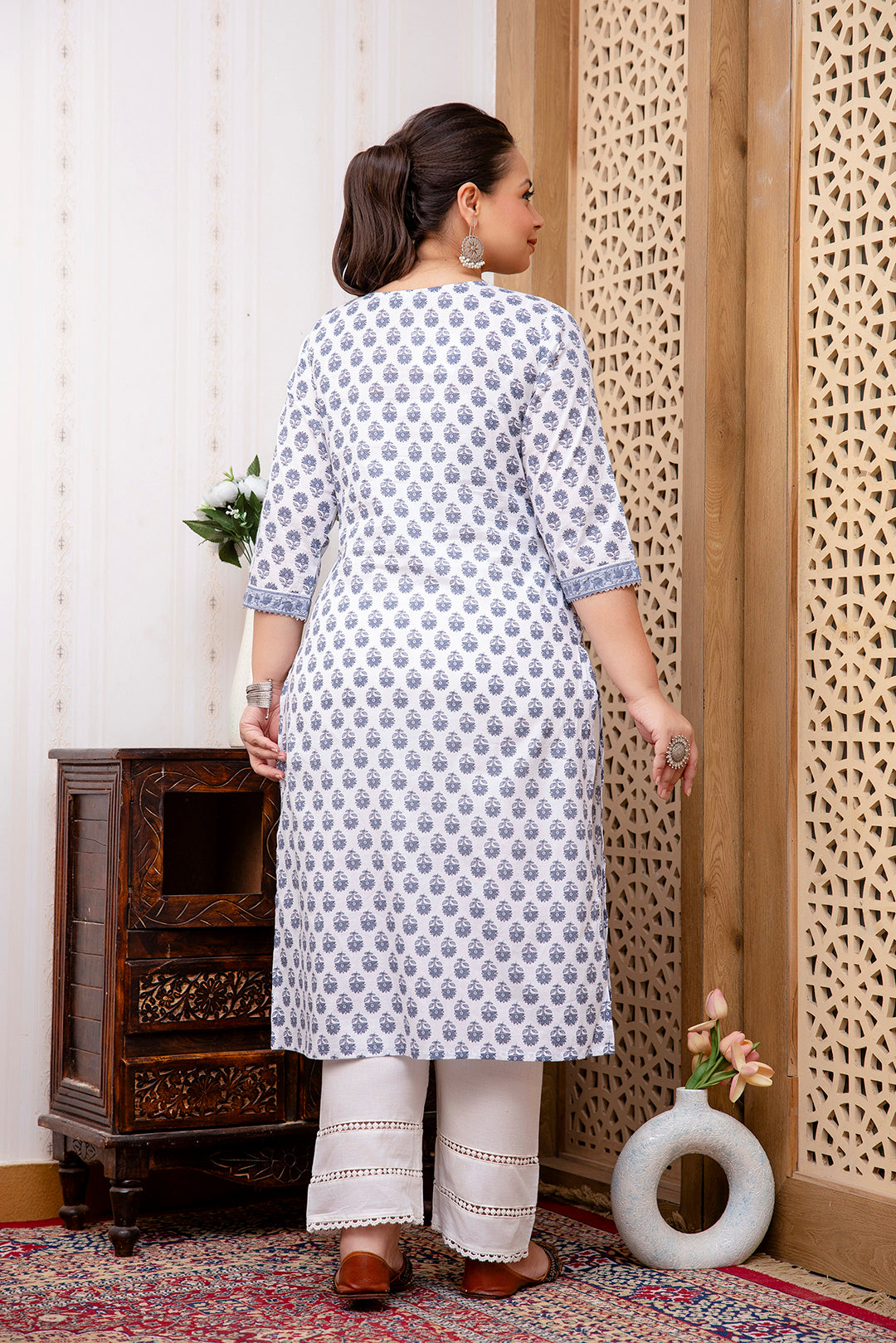 Plus Size White Printed Straight Kurta For Women | LASVINI - Redefining Indian Fashion with Elegance