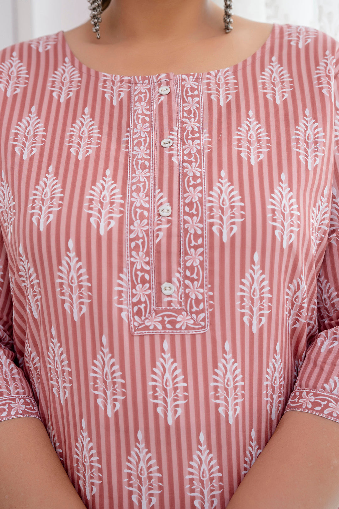 Plus Size Pink Printed Straight Kurta For Women | LASVINI - Redefining Indian Fashion with Elegance