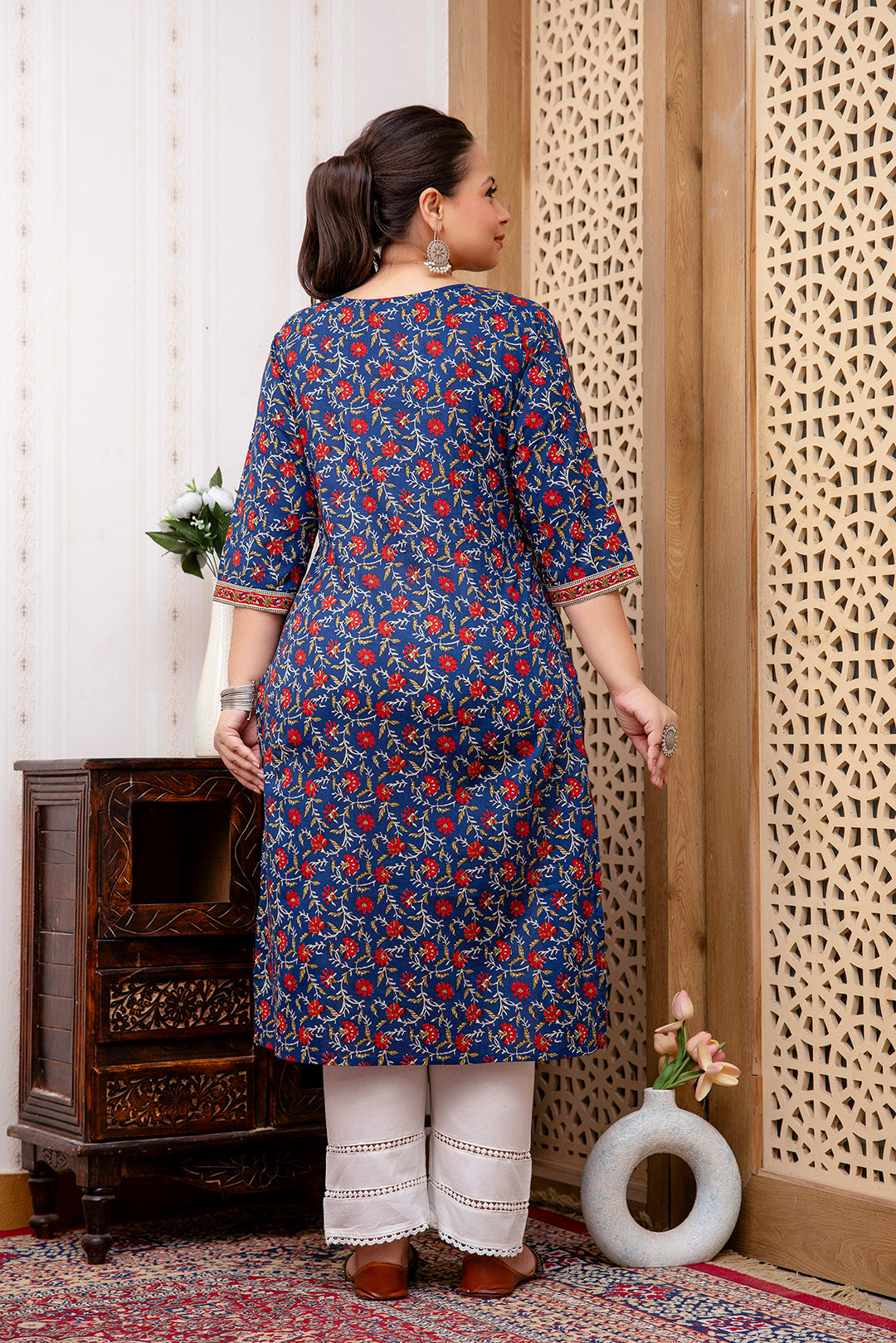 Plus Size Blue Printed Straight Kurta For Women | LASVINI - Redefining Indian Fashion with Elegance