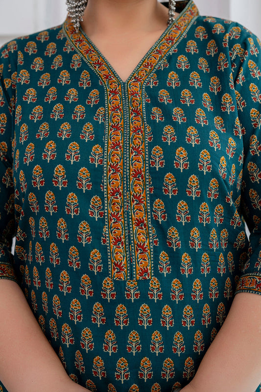 Plus Size Green Printed Straight Kurta For Women | LASVINI - Redefining Indian Fashion with Elegance