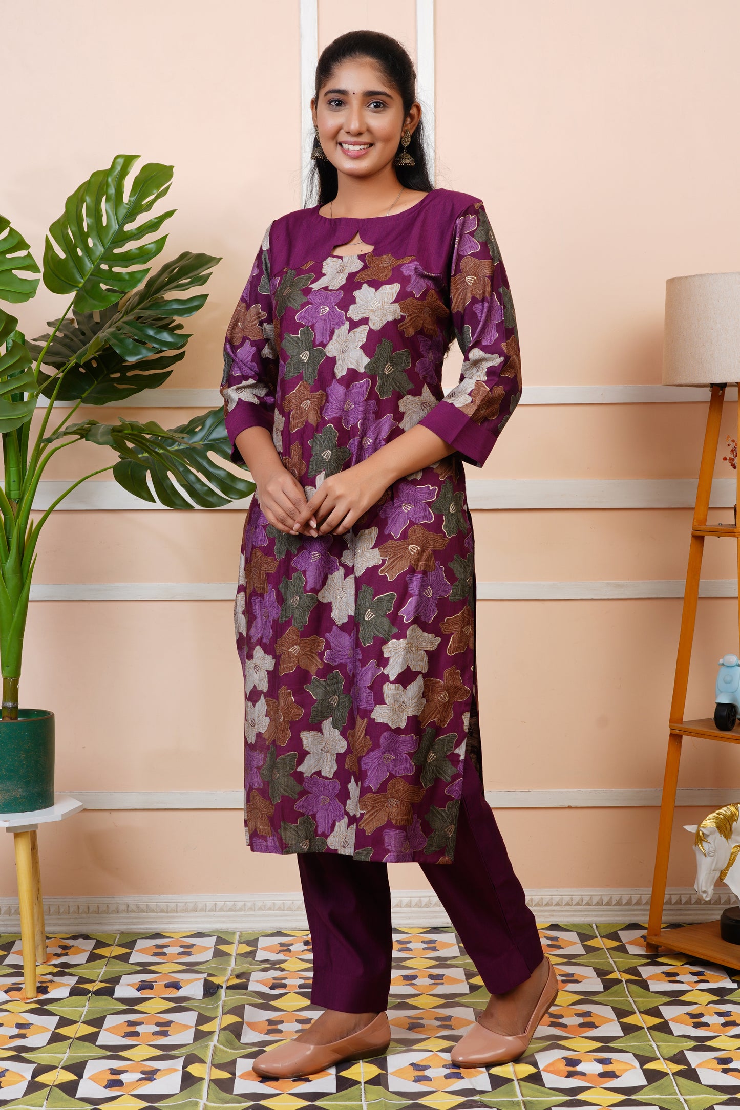 Women Purple Floral Vertical Silk Kurta Set | LASVINI