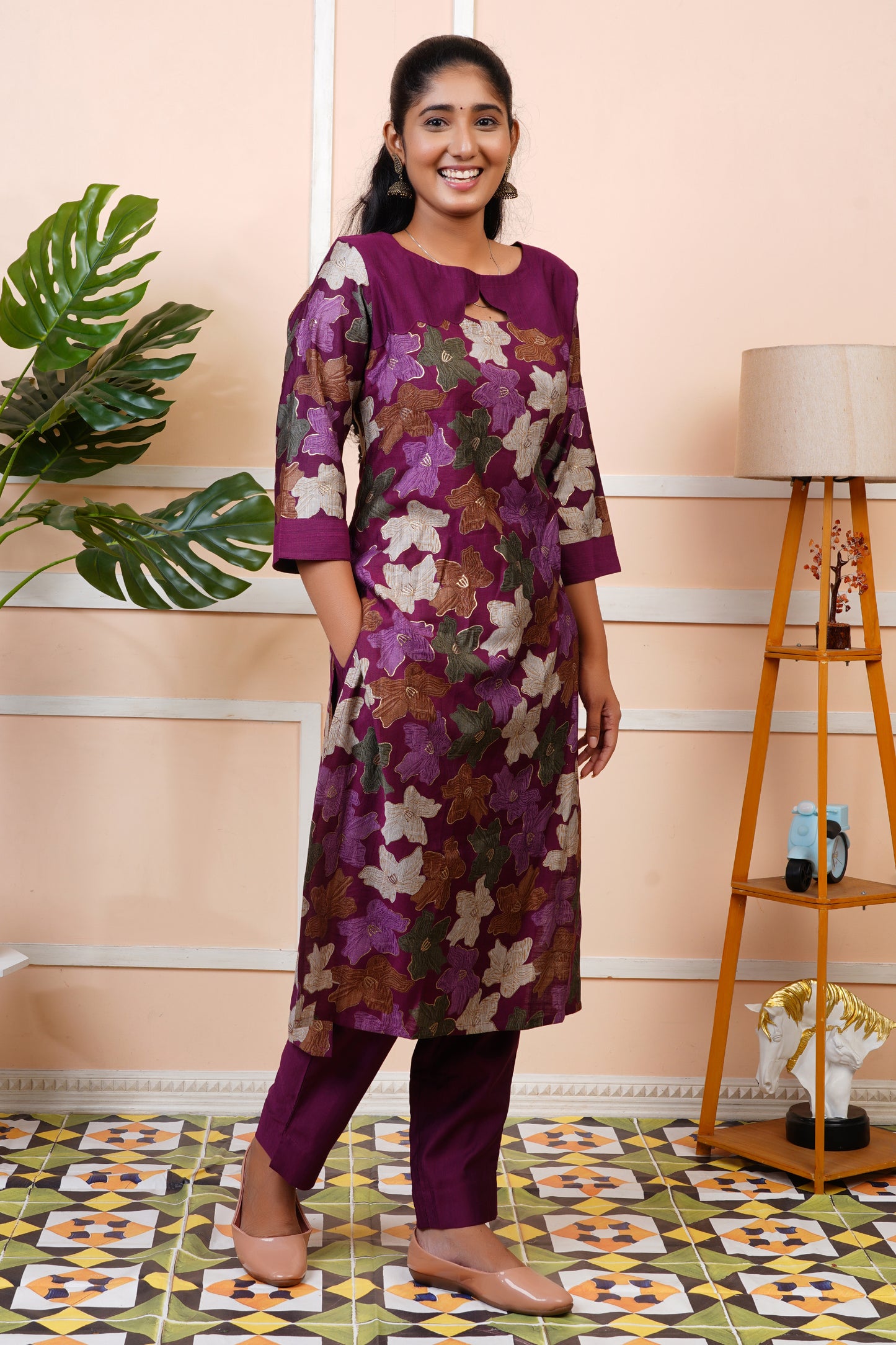 Women Purple Floral Vertical Silk Kurta Set | LASVINI