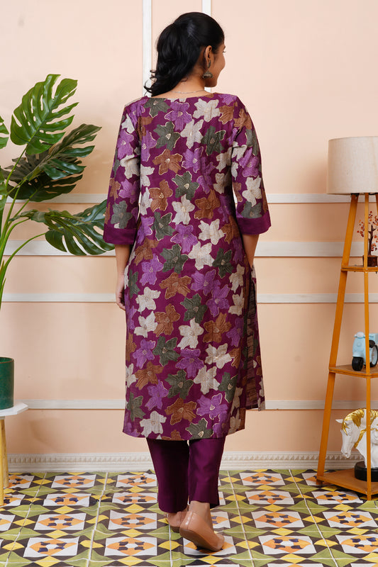 Women Purple Floral Vertical Silk Kurta Set | LASVINI