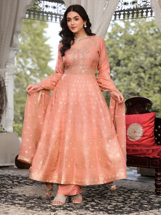 Peach Zardozi Embroidered Banarsi Russian Silk Kurta Set With Banarsi Khadi Organza Dupatta | LASVINI - Redefining Indian Fashion with Elegance