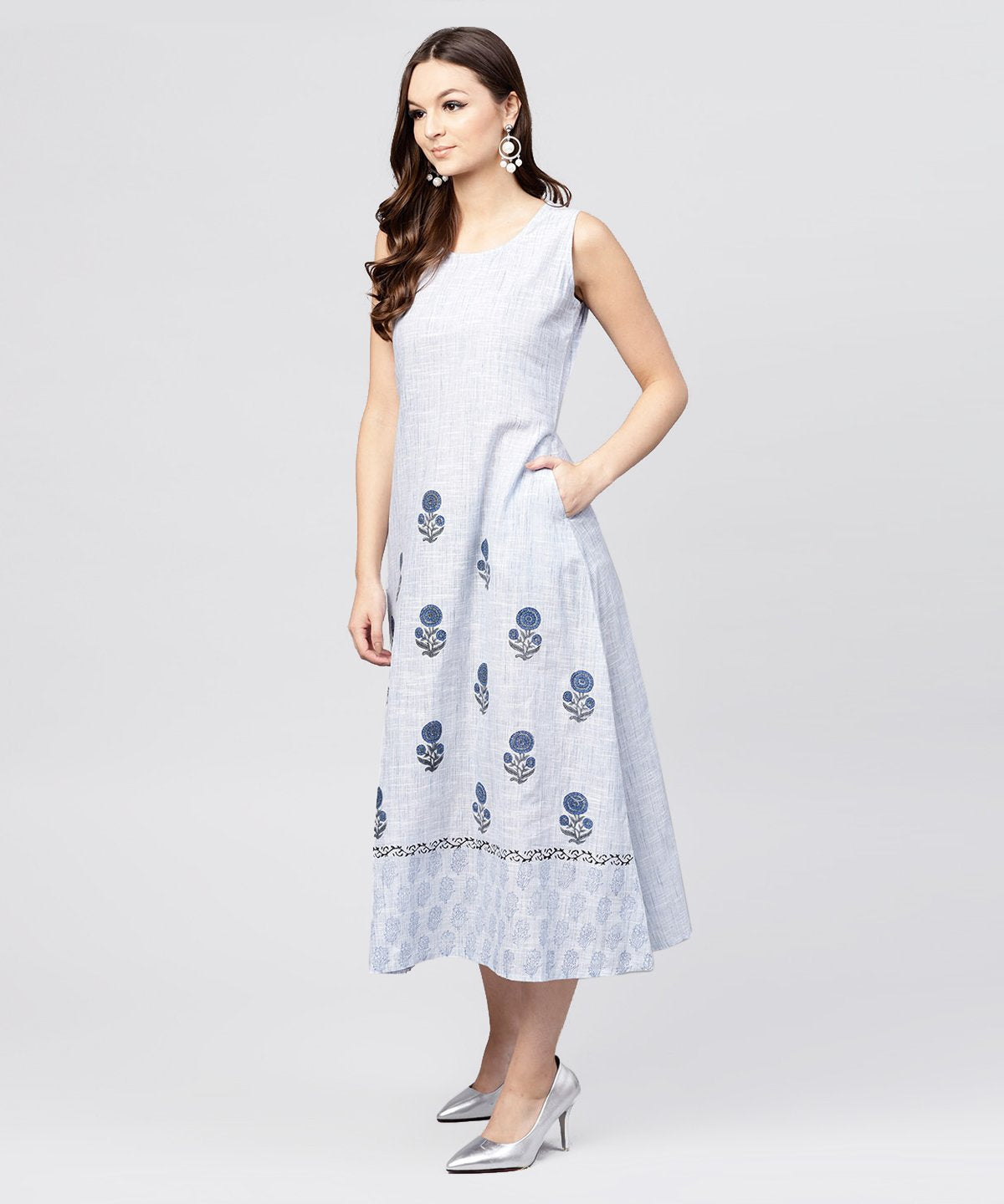 White  Sleeveless A-Line Kurta With Round Neck | LASVINI - Redefining Indian Fashion with Elegance