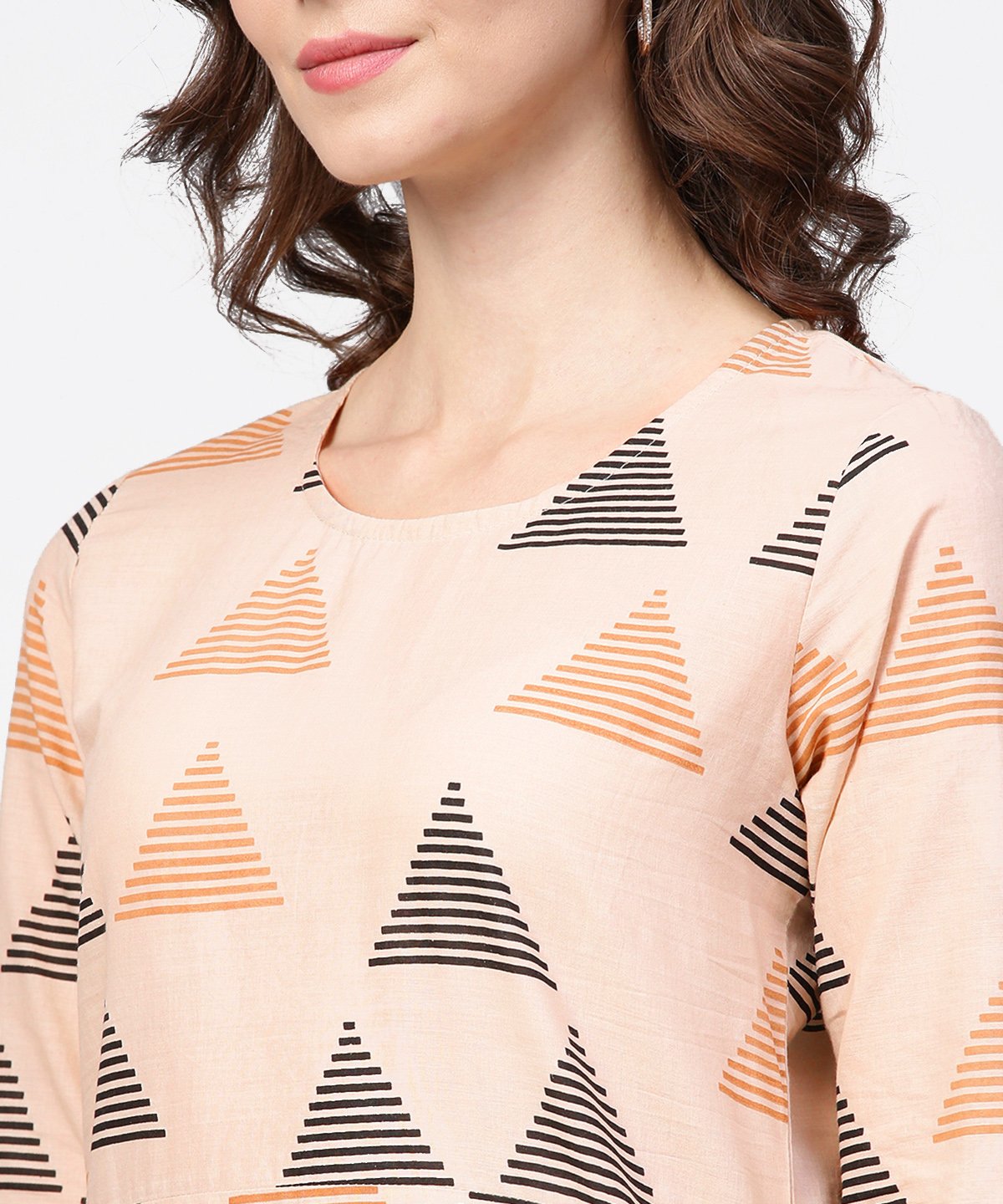 Off White Printed 3/4Th Sleeve Cotton Low High Kurta | LASVINI - Redefining Indian Fashion with Elegance