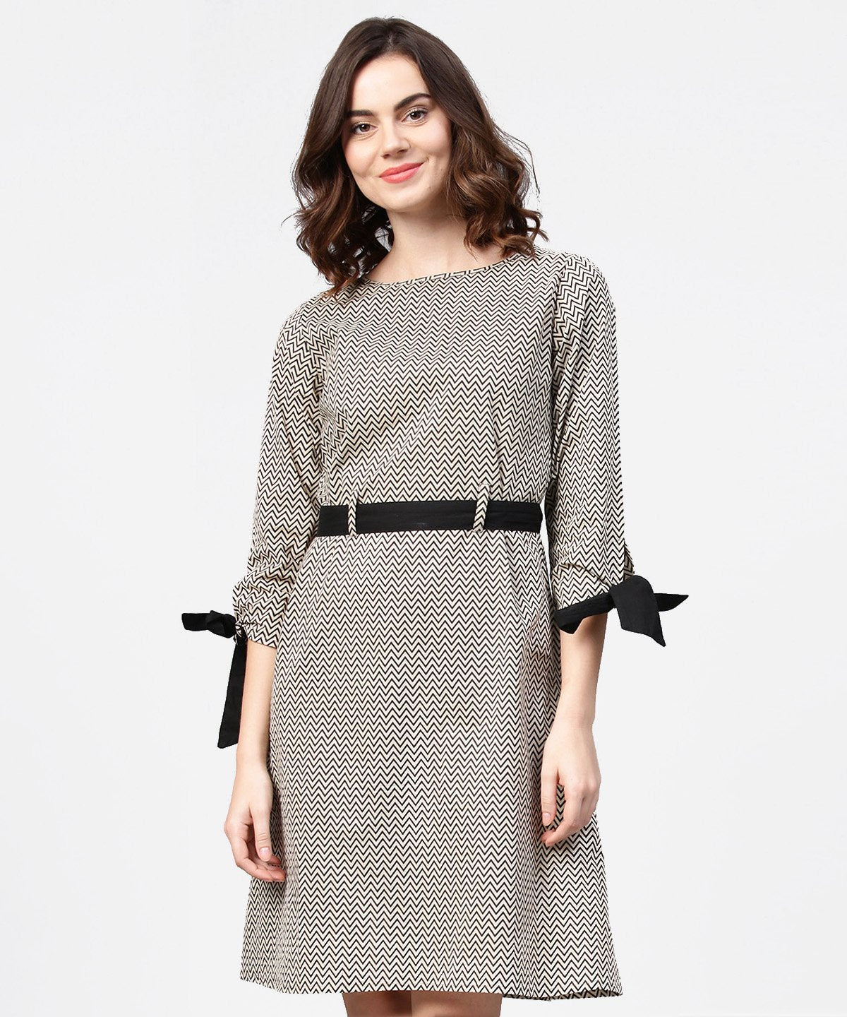 Black Zig Zag Printed 3/4Th Sleeve Cotton Tunic With Black Belt | LASVINI - Redefining Indian Fashion with Elegance