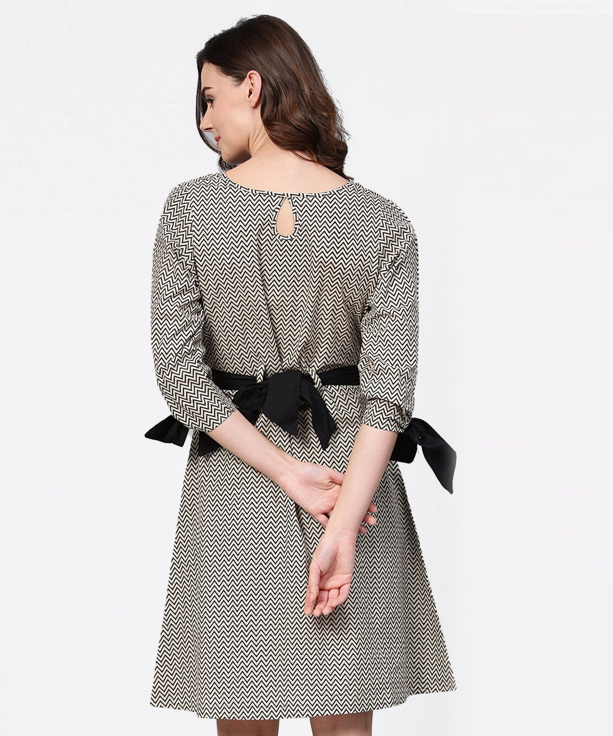 Black Zig Zag Printed 3/4Th Sleeve Cotton Tunic With Black Belt | LASVINI - Redefining Indian Fashion with Elegance