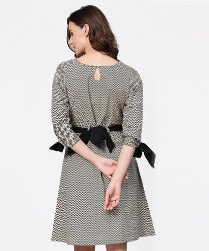 Black Zig Zag Printed 3/4Th Sleeve Cotton Tunic With Black Belt | LASVINI - Redefining Indian Fashion with Elegance