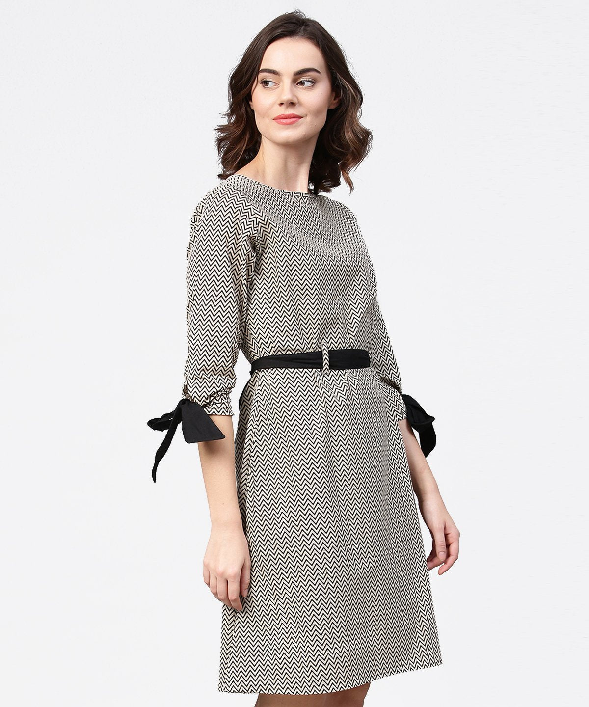 Black Zig Zag Printed 3/4Th Sleeve Cotton Tunic With Black Belt | LASVINI - Redefining Indian Fashion with Elegance