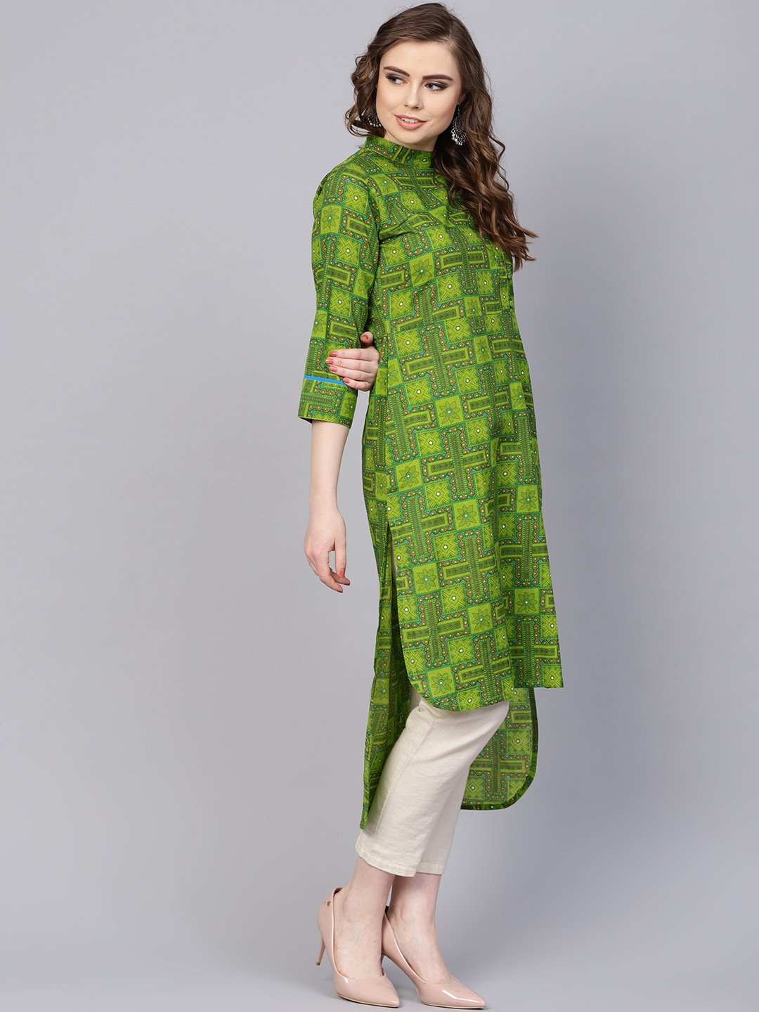 Green Geometric Printed With Closed Collar And Side Placket | LASVINI - Redefining Indian Fashion with Elegance