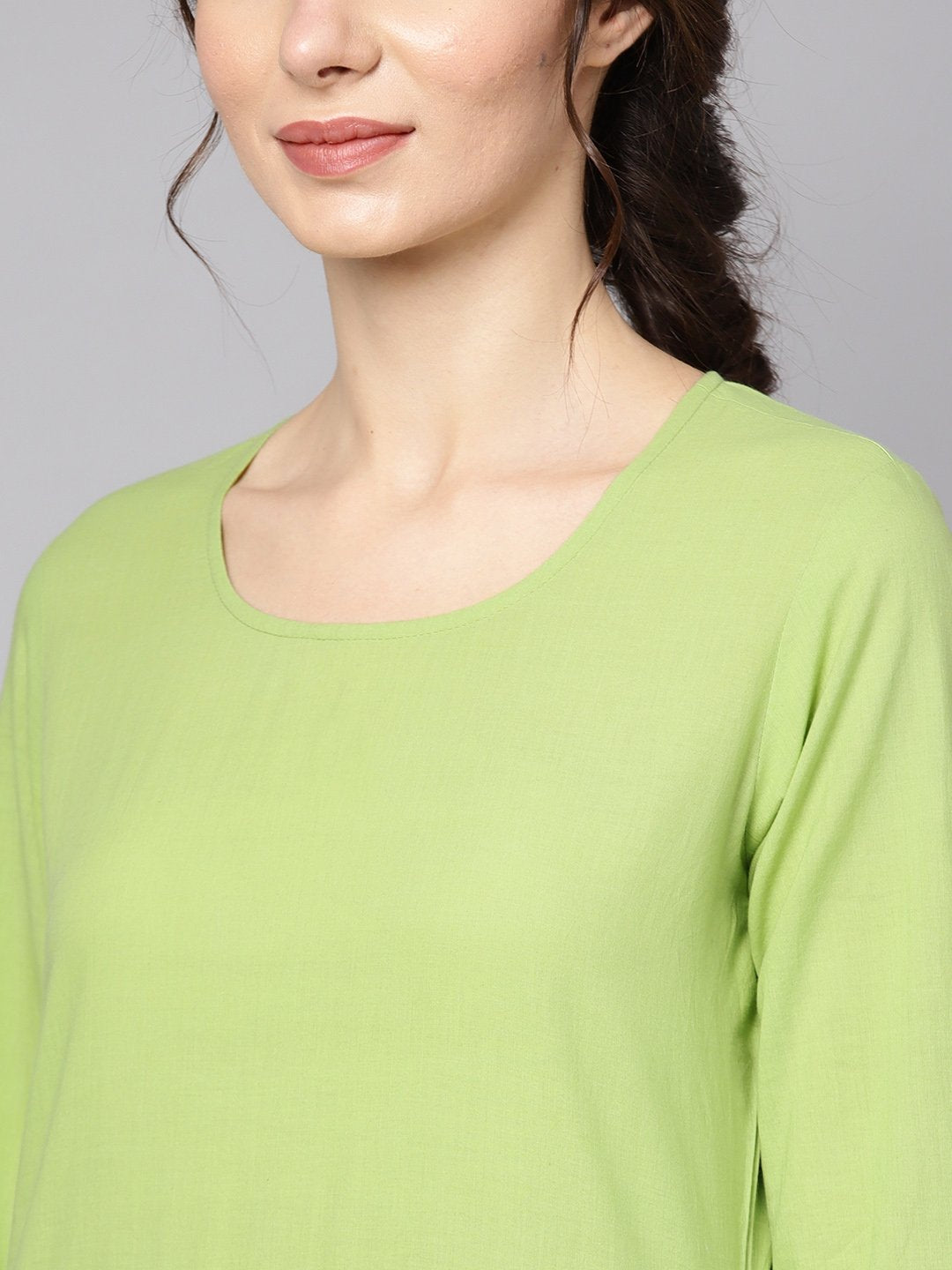 Pastel Green Round Neck Kurta With Rayon Printed Stole | LASVINI - Redefining Indian Fashion with Elegance