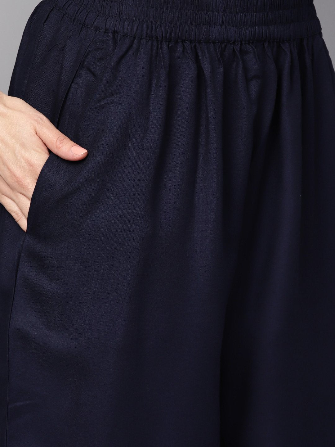 Pastel Green Round Neck Kurta With Rayon Printed Stole | LASVINI - Redefining Indian Fashion with Elegance