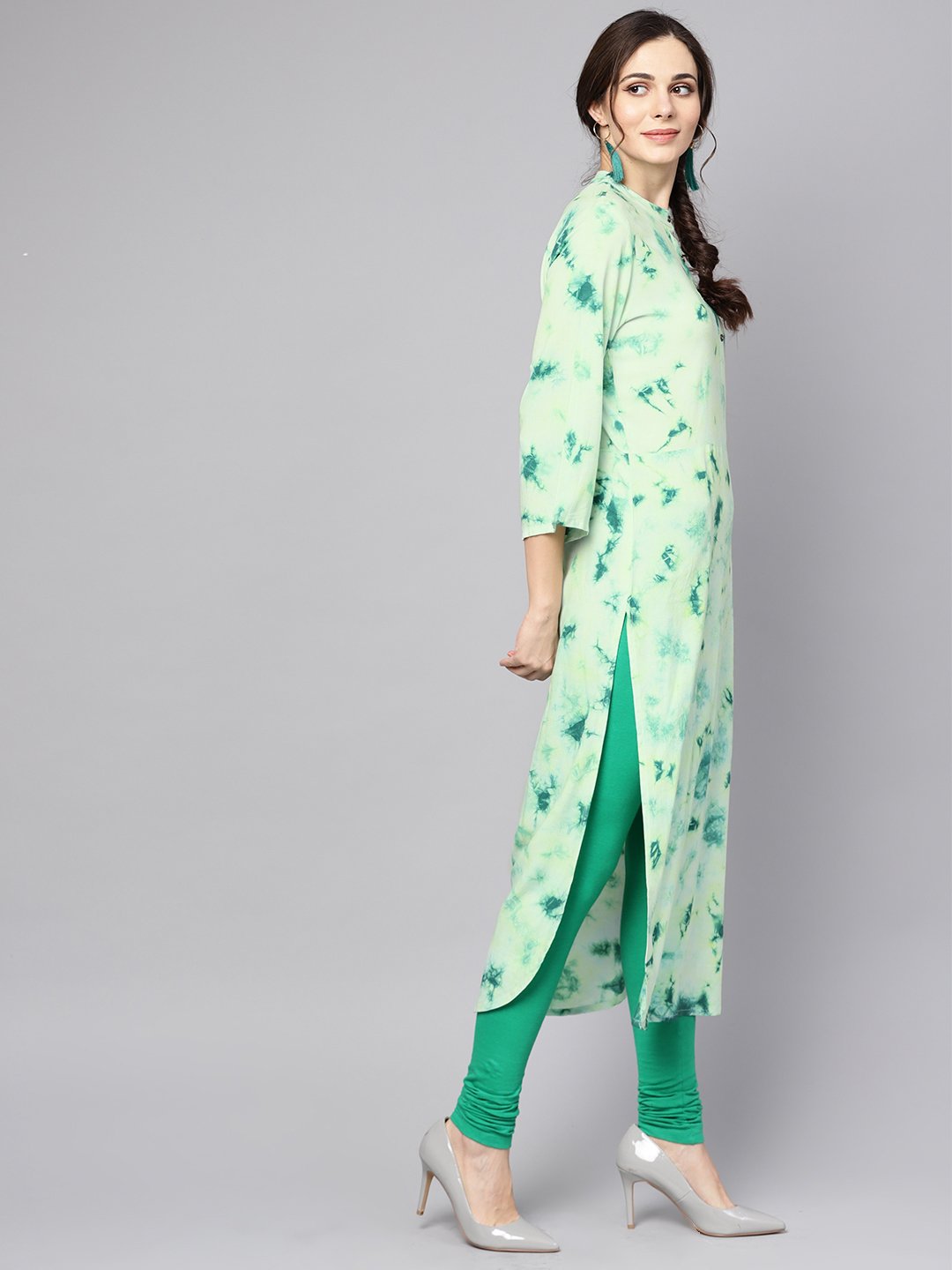 Green Tie & Dye Kurta With Mandarin Collar With Flared Sleeves | LASVINI - Redefining Indian Fashion with Elegance