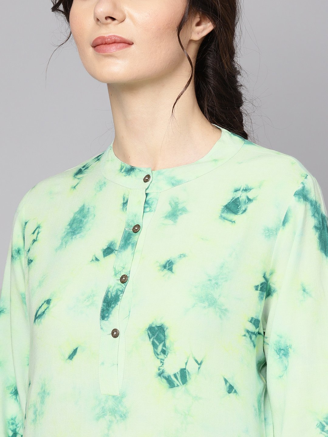 Green Tie & Dye Kurta With Mandarin Collar With Flared Sleeves | LASVINI - Redefining Indian Fashion with Elegance