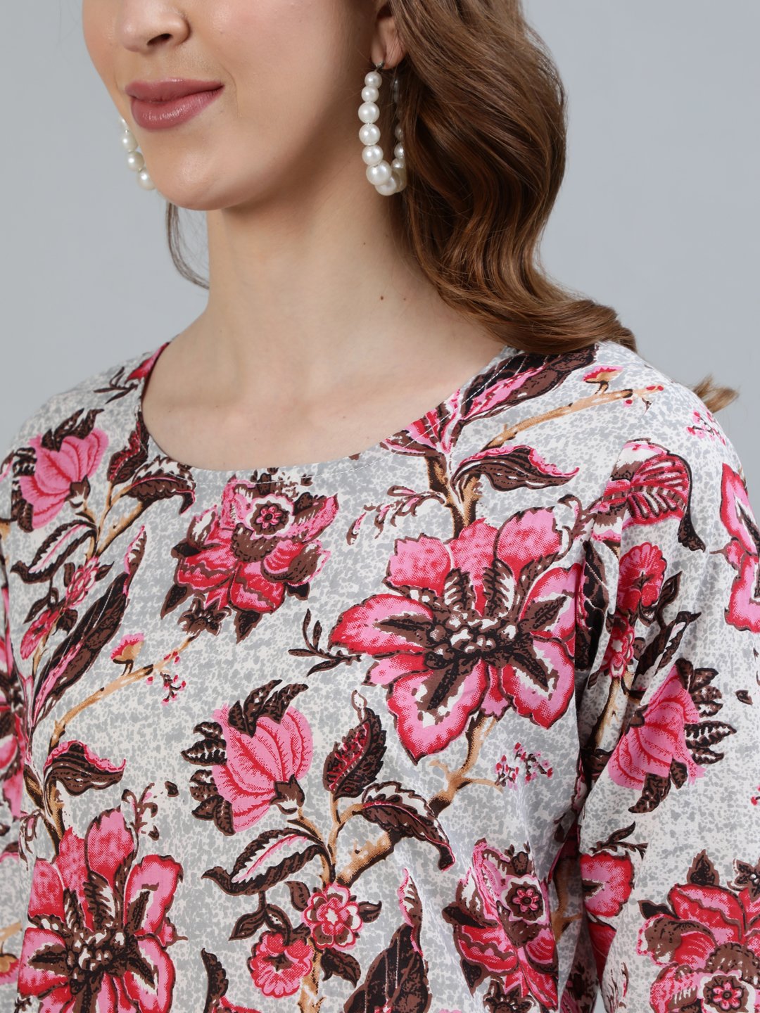Women Off- White Floral Printed Straight Kurta With Three Quarter Sleeves | LASVINI - Redefining Indian Fashion with Elegance
