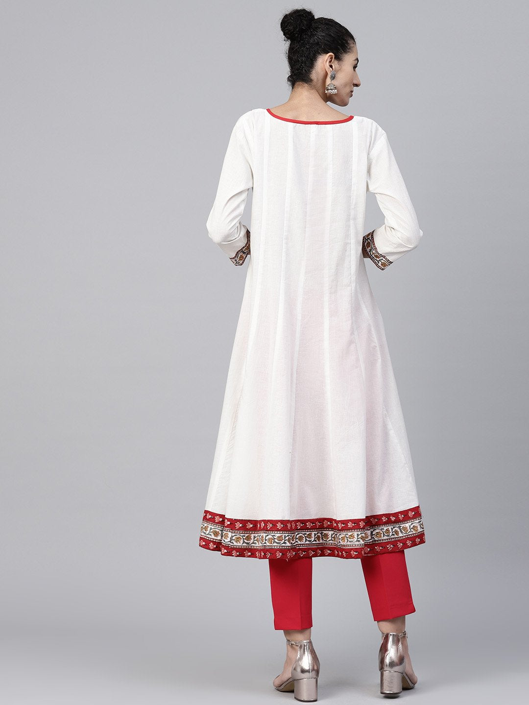 Off White Printed 3/4Th Sleeve Cotton Anarkali Kurta | LASVINI - Redefining Indian Fashion with Elegance