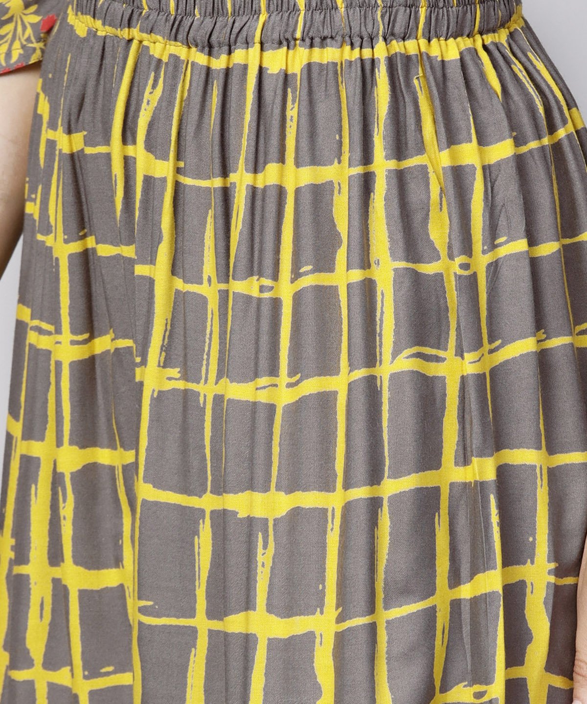 Grey Printed 3/4Th Sleeve Cotton Kurta With Grey Checked Pallazo | LASVINI - Redefining Indian Fashion with Elegance