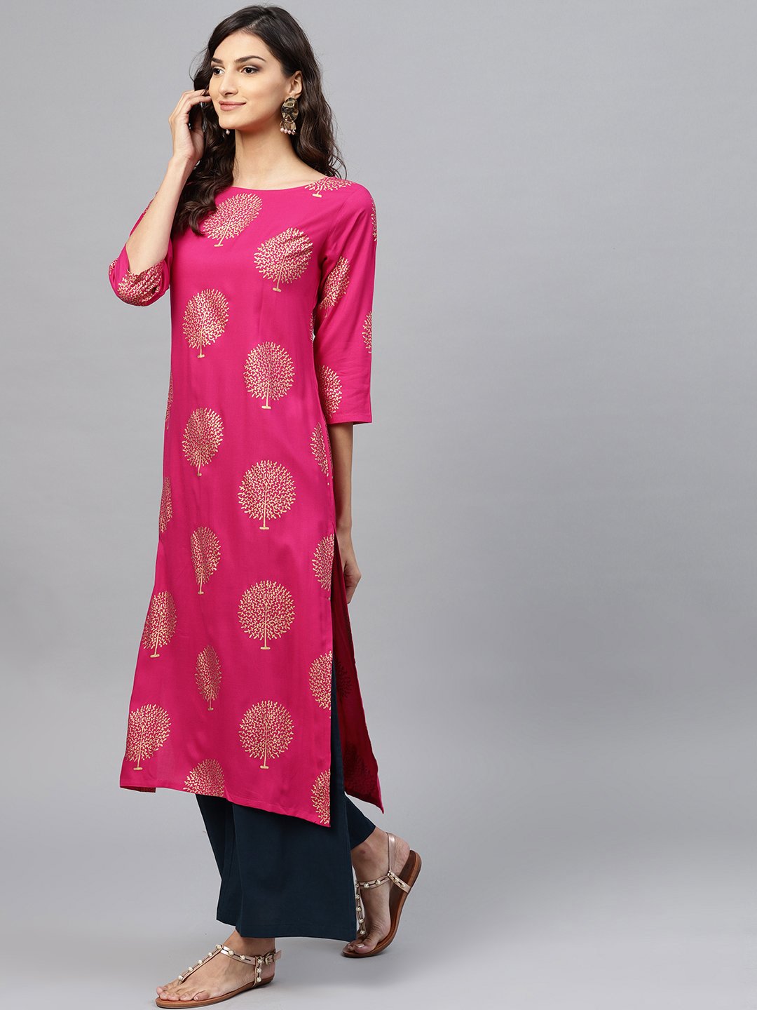 Magenta Printed Kurta Set With Navy Blue Palazzo | LASVINI - Redefining Indian Fashion with Elegance