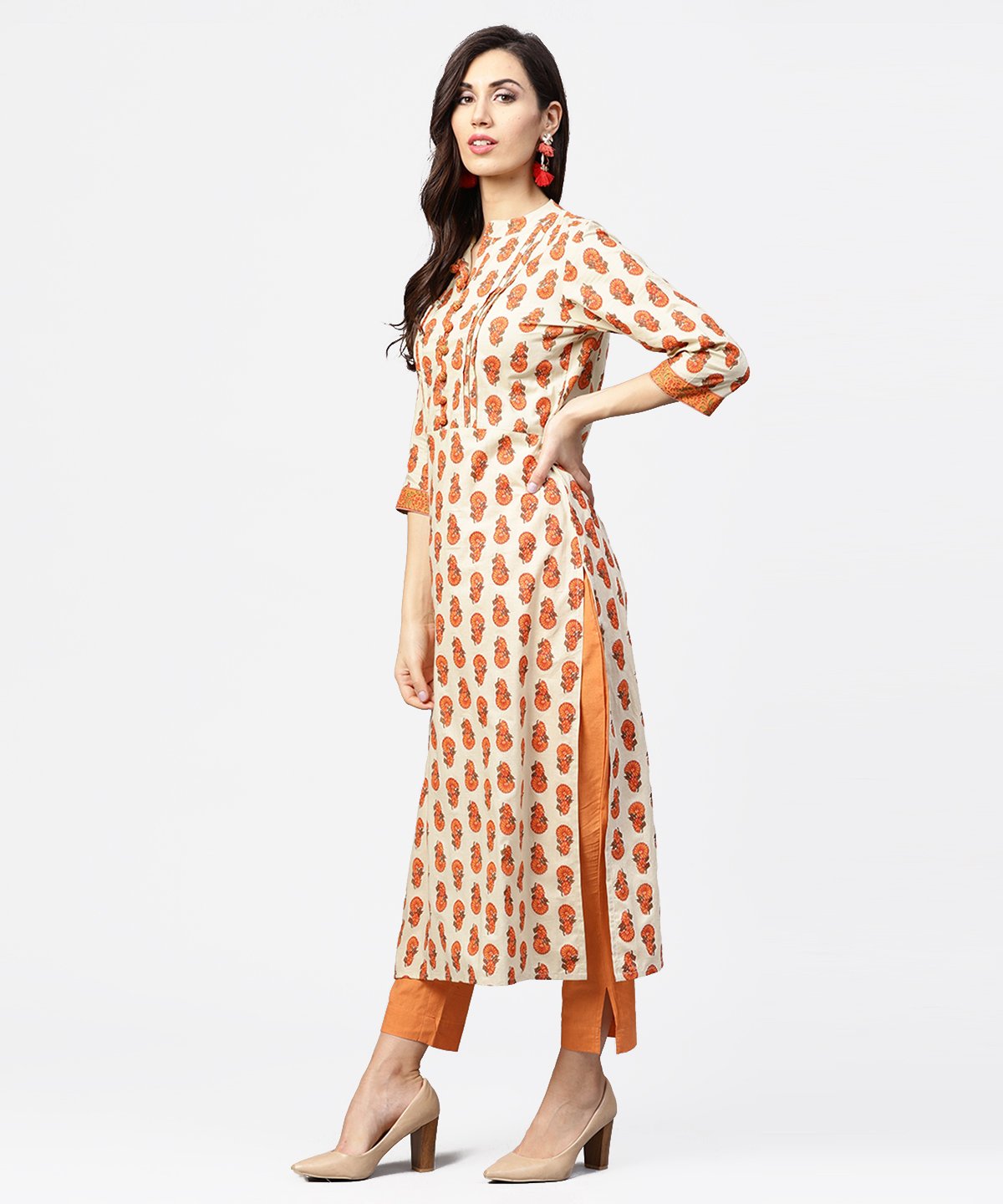 Off White Printed 3/4Th Sleeve Cotton Straight Kurta | LASVINI - Redefining Indian Fashion with Elegance