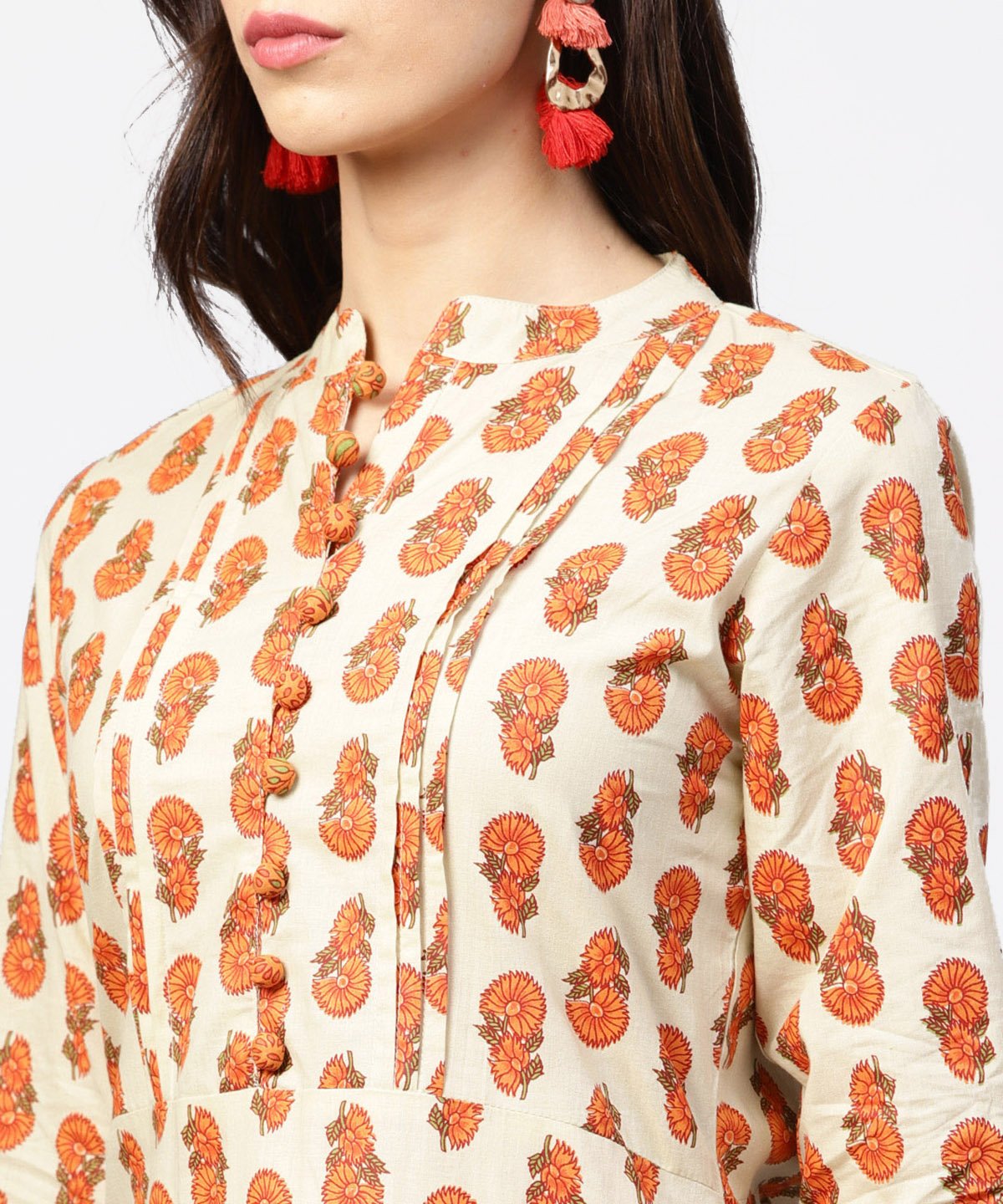 Off White Printed 3/4Th Sleeve Cotton Straight Kurta | LASVINI - Redefining Indian Fashion with Elegance