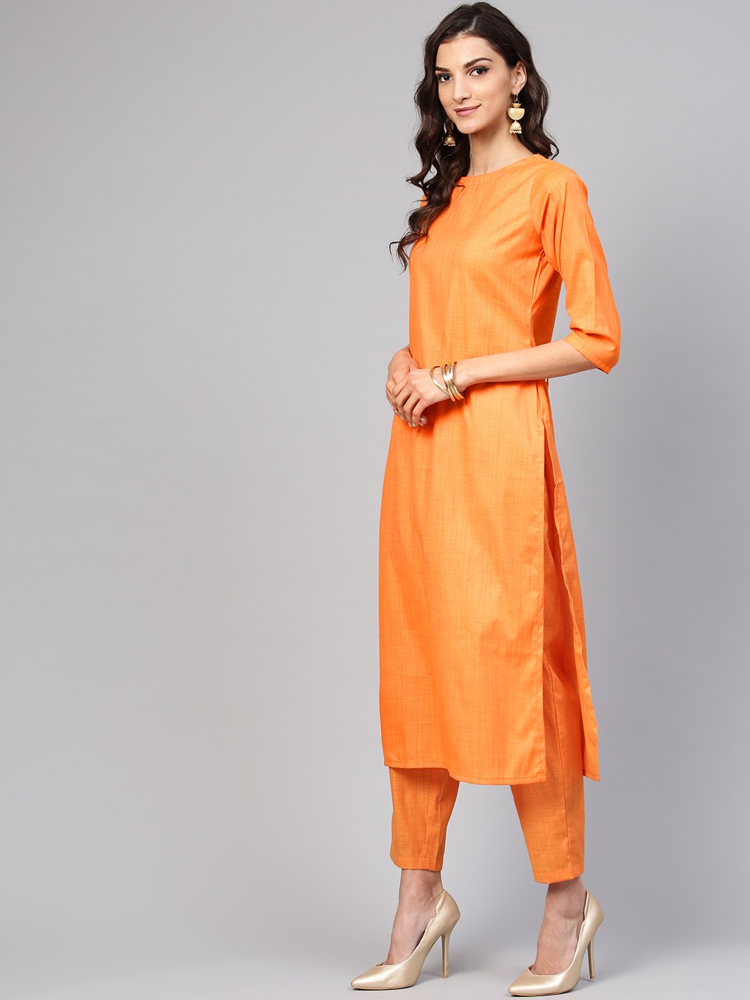 Light  Orange Kurta Set With Pants & Green Contrasting Dupatta | LASVINI - Redefining Indian Fashion with Elegance