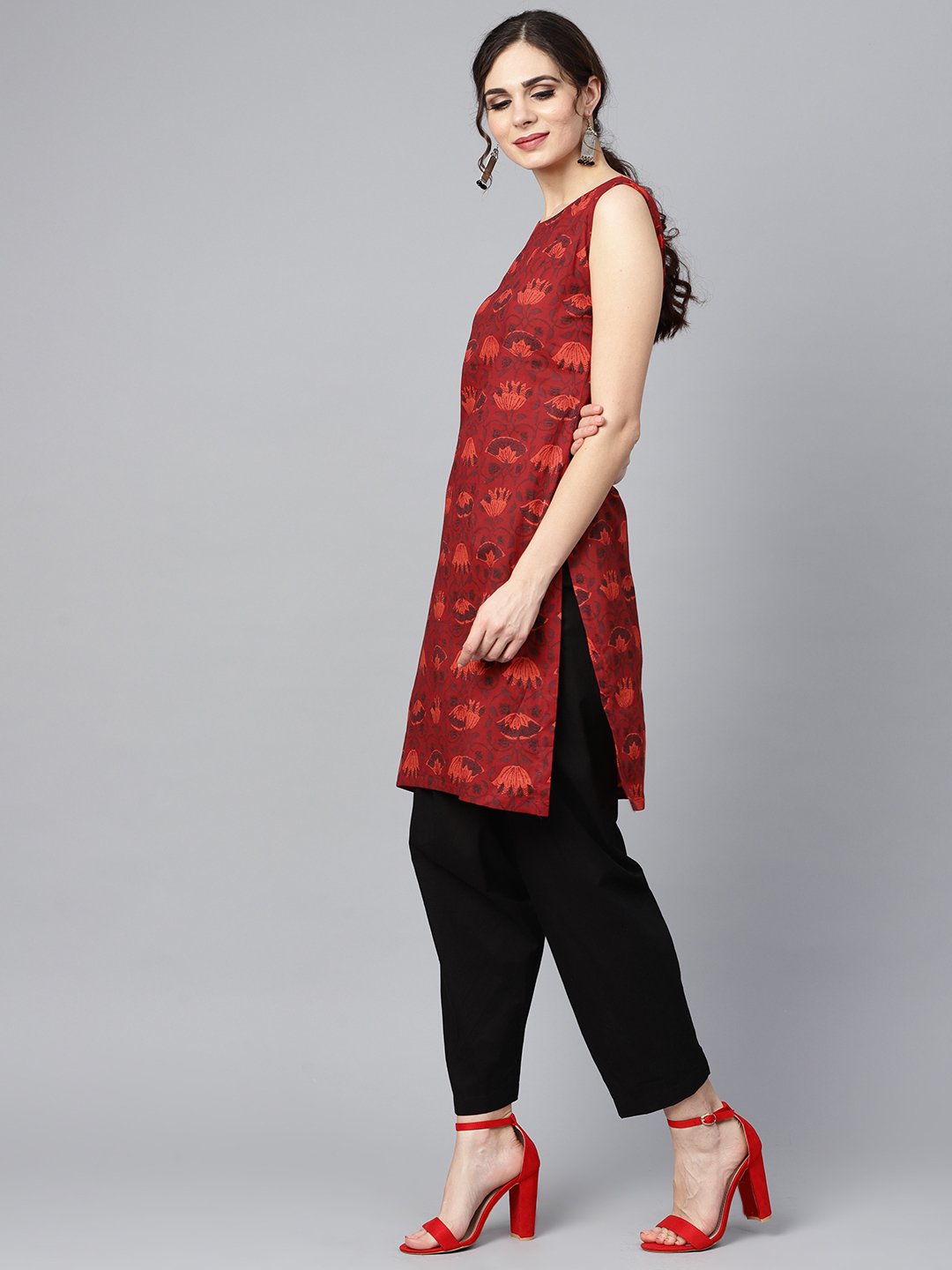 Maroon Round Neck Sleeveless Floral Printed Kurta With Black Salwar | LASVINI - Redefining Indian Fashion with Elegance
