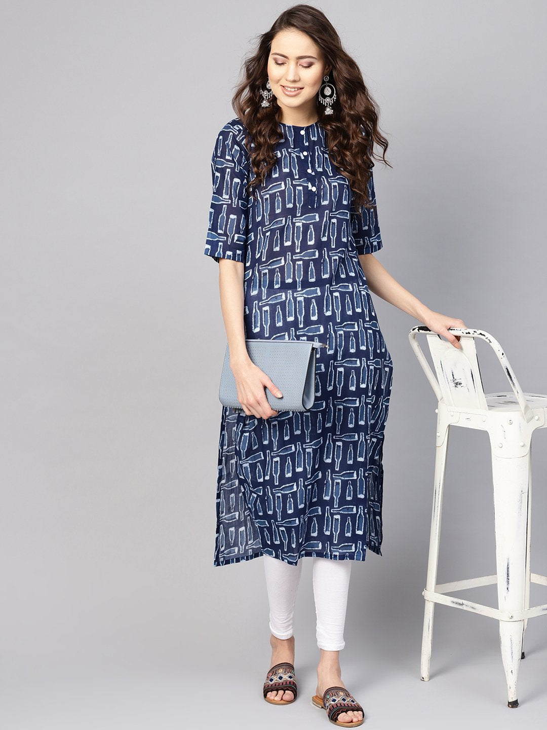 Women Blue & White Printed Straight Kurta | LASVINI - Redefining Indian Fashion with Elegance