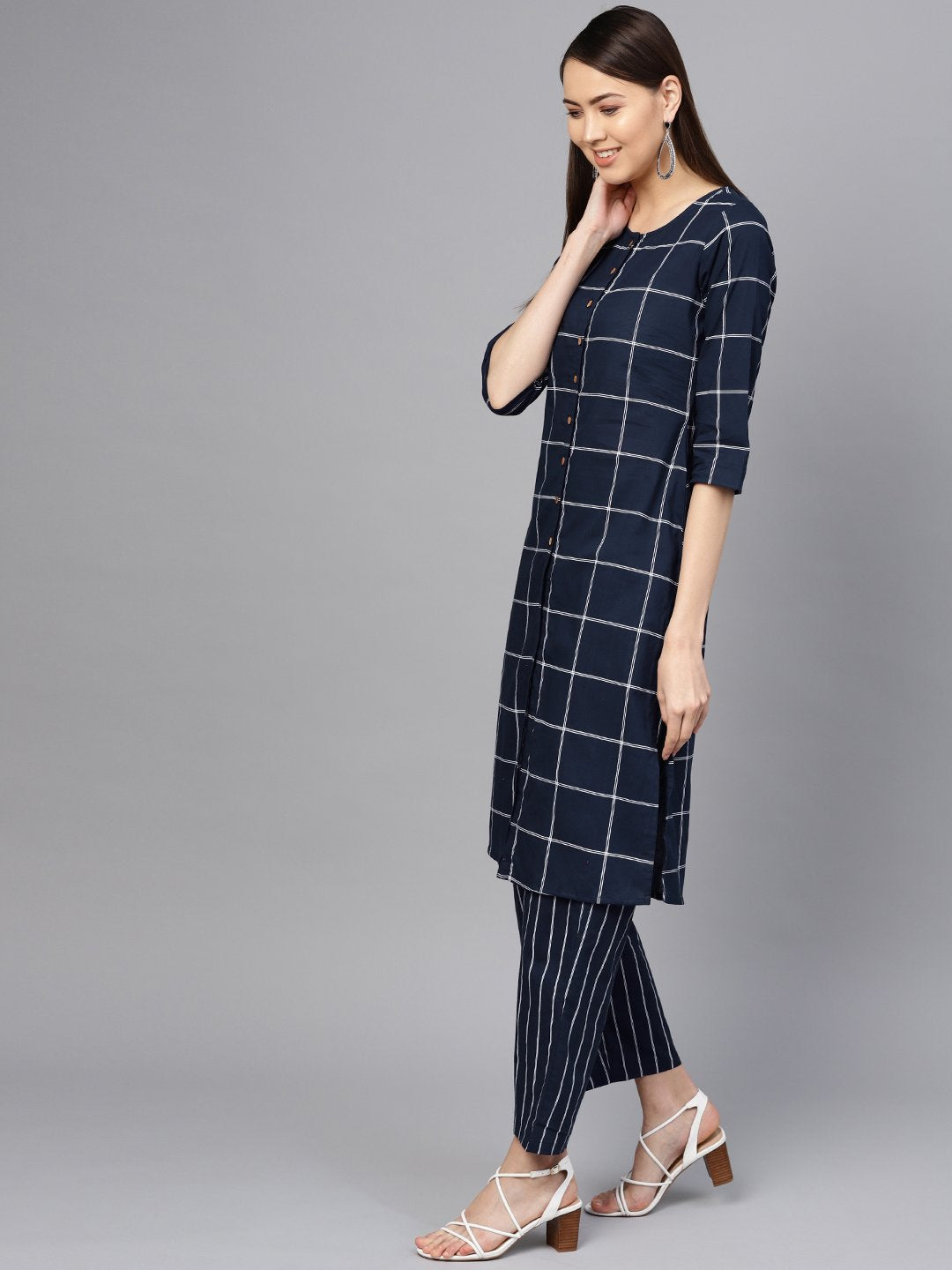Women Navy Blue & White Checked Kurta With Palazzos | LASVINI - Redefining Indian Fashion with Elegance