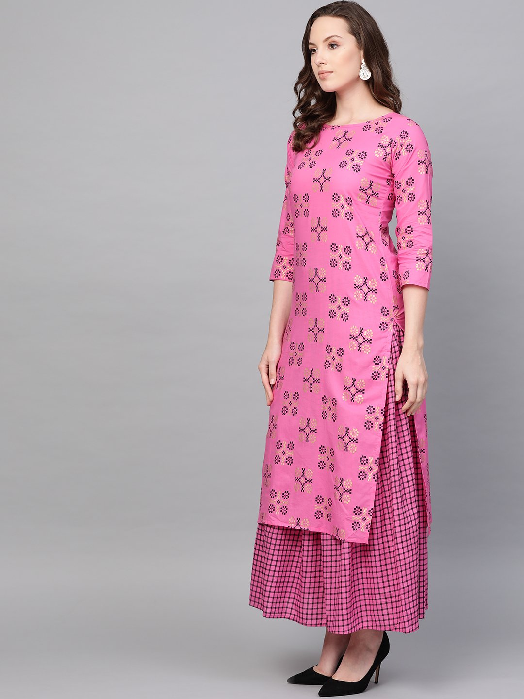 Women Pink Three-Quarter Sleeves Printed Straight Pure Cotton Kurta And Skirt Set | LASVINI - Redefining Indian Fashion with Elegance