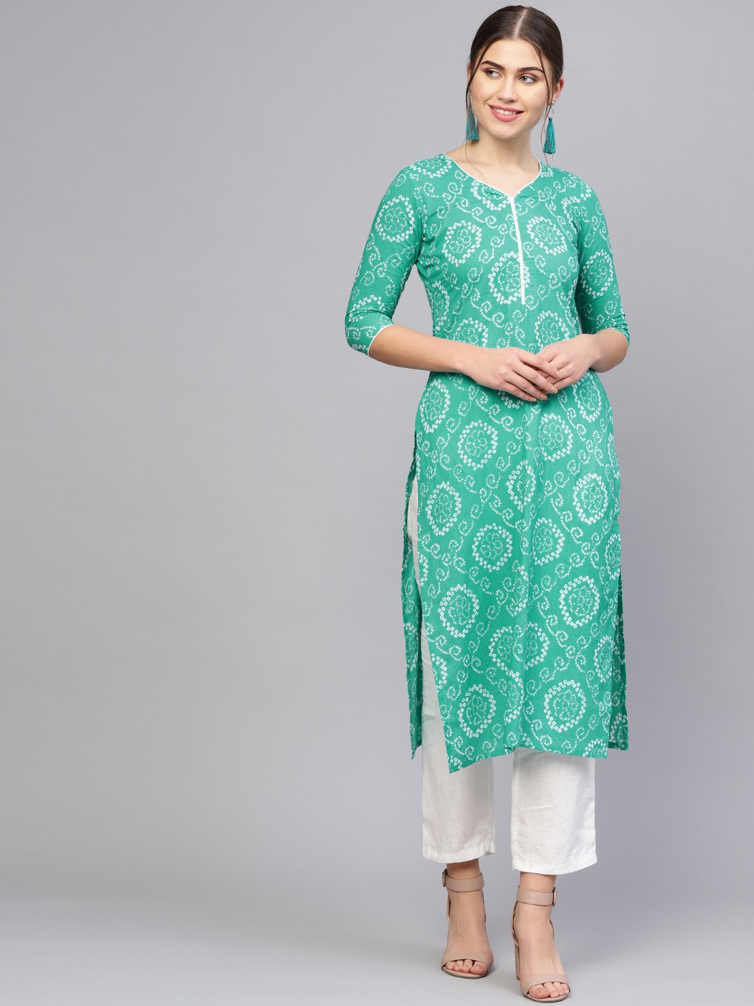 Women Green & White Printed Straight Kurta | LASVINI - Redefining Indian Fashion with Elegance