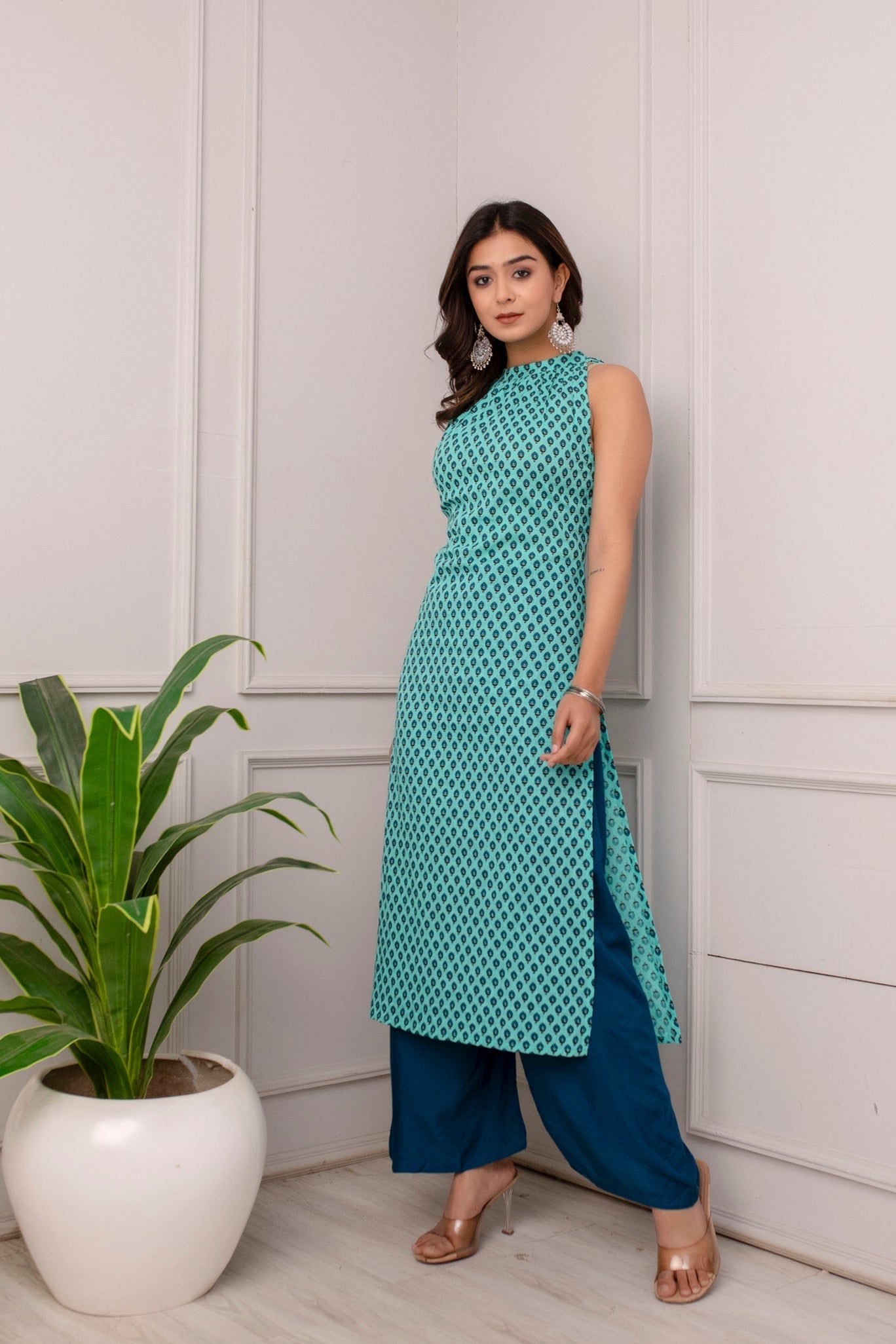 Women Green Printed High Slit Sleeveless Cotton Kurta | LASVINI - Redefining Indian Fashion with Elegance