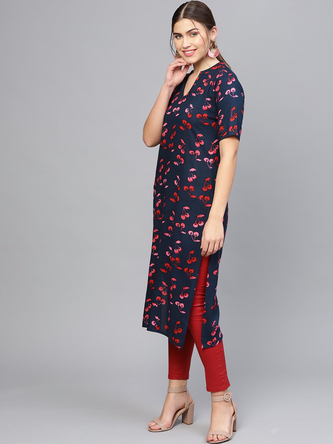 Women Navy Blue & Pink Printed Straight Kurta | LASVINI - Redefining Indian Fashion with Elegance
