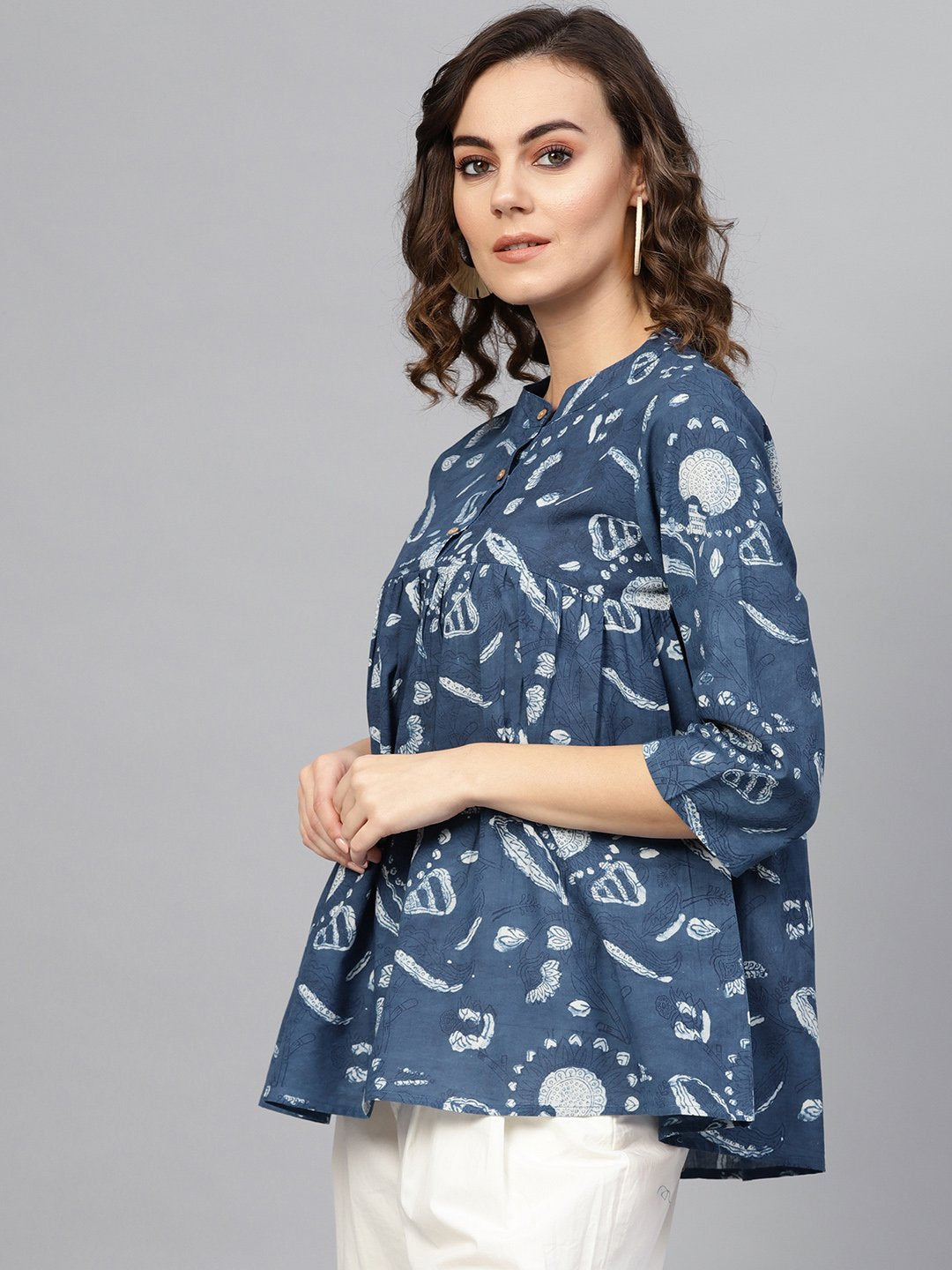 Women Blue & Off-White Printed Tunic | LASVINI - Redefining Indian Fashion with Elegance