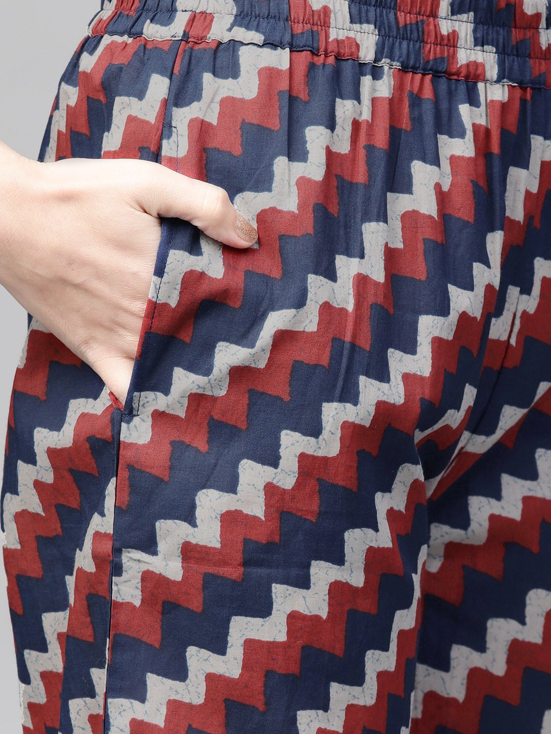 Women Blue & Red Straight Floral Printed Kurta And Palazzos Set | LASVINI - Redefining Indian Fashion with Elegance