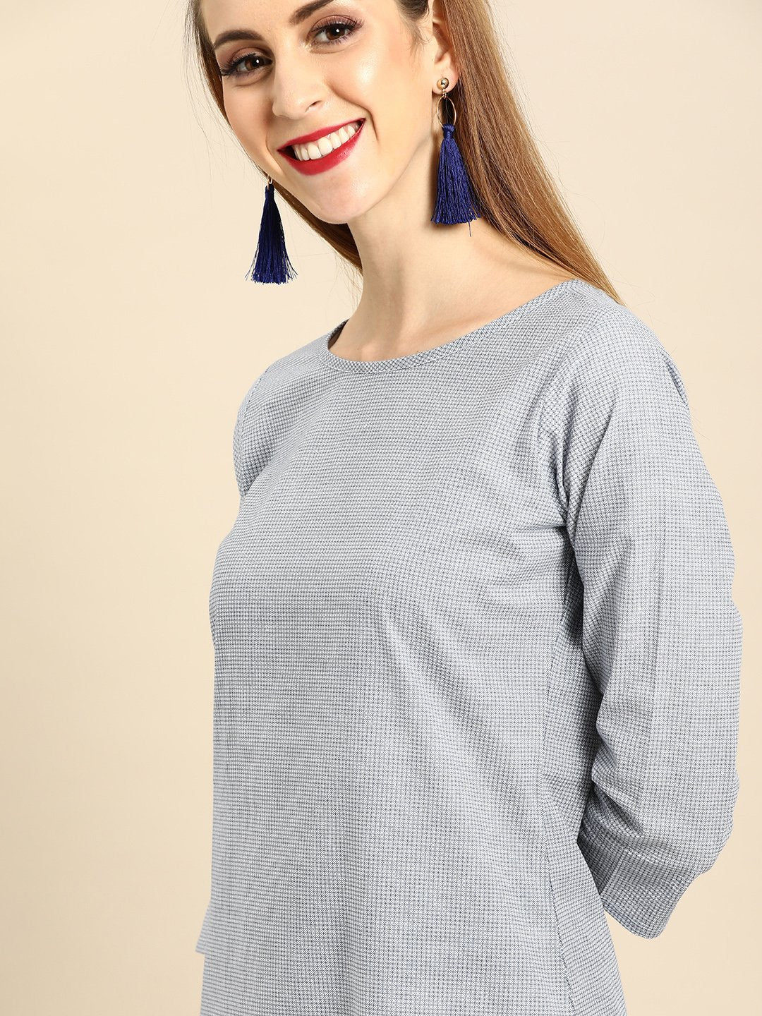 Women Grey & White Geomatric Printed Straight Kurta | LASVINI - Redefining Indian Fashion with Elegance