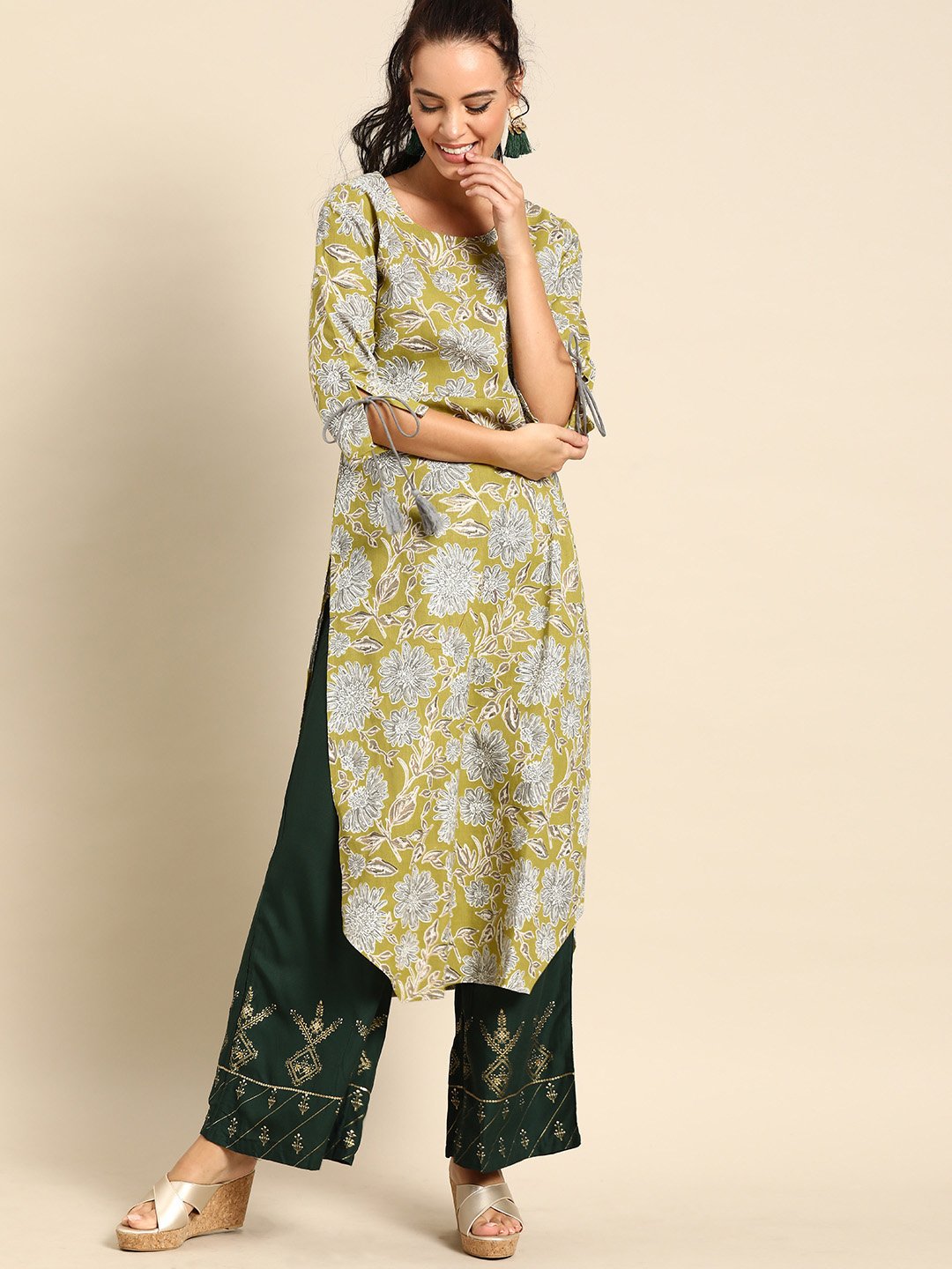 Women Green Calf Length Three-Quarter Sleeves Straight Floral Printed Cotton Kurta | LASVINI - Redefining Indian Fashion with Elegance