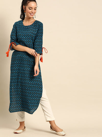 Women Blue Calf Length Three-Quarter Sleeves Straight Geometric Printed Cotton Kurta | LASVINI - Redefining Indian Fashion with Elegance