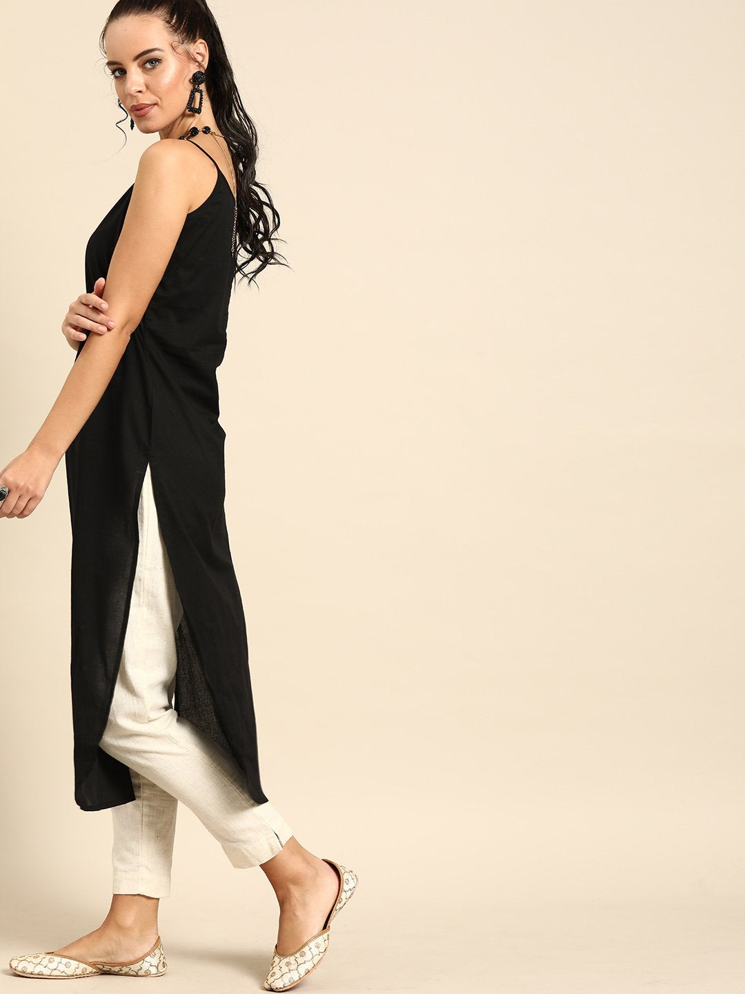 Women Black Calf Length Three-Quarter Sleeves Straight Floral Printed Cotton Kurta With Jacket | LASVINI - Redefining Indian Fashion with Elegance