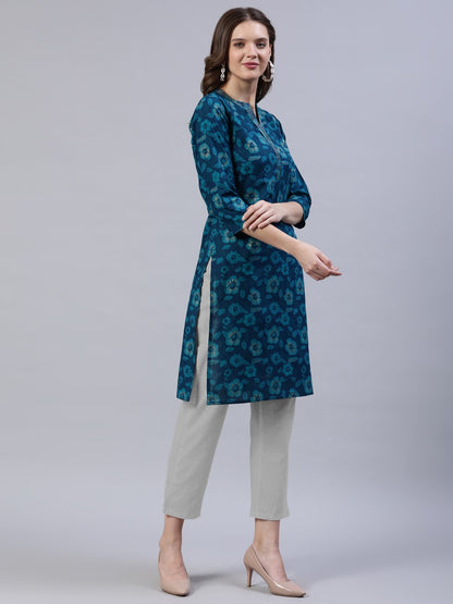 Women Green Straight Kurti With Three Quarter Sleeves | LASVINI - Redefining Indian Fashion with Elegance