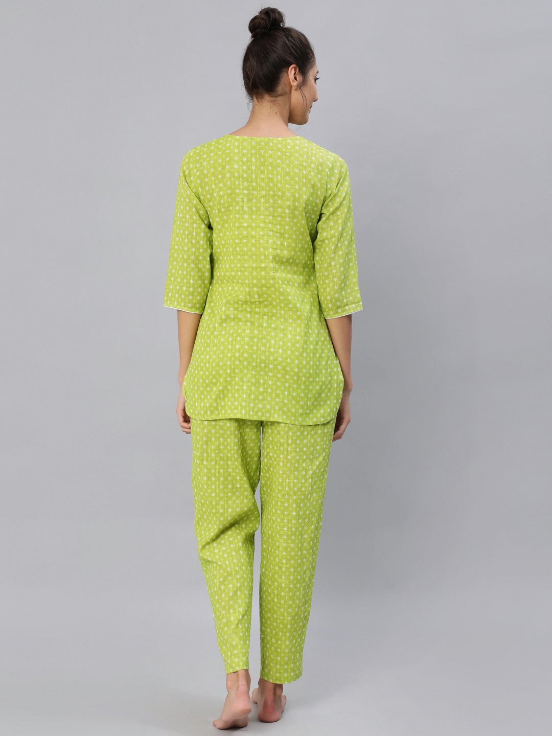 Women Green Printed Night Suit Set | LASVINI - Redefining Indian Fashion with Elegance