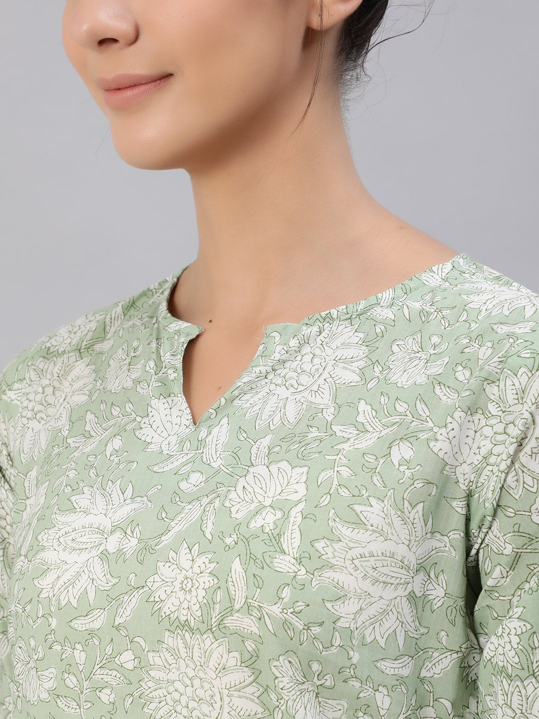 Women Green Floral Printed Night Suit Set | LASVINI - Redefining Indian Fashion with Elegance